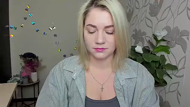 MariaSttone online show from January 2026 06:00:01 PM