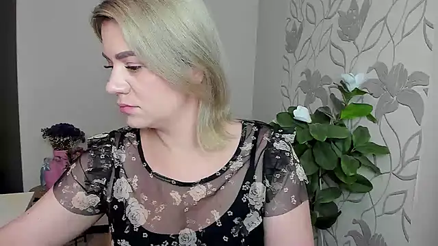 MariaSttone online show from October 2025 03:14:01 PM