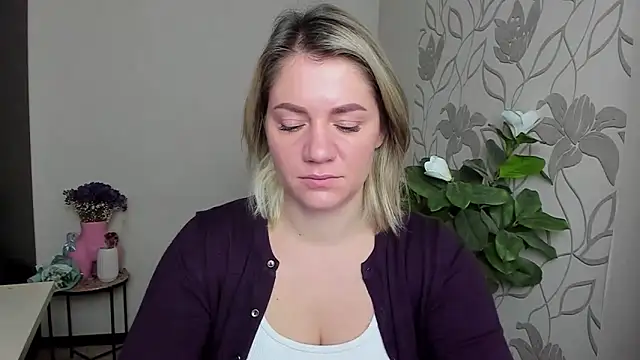 MariaSttone online show from October 2025 10:49:01 AM