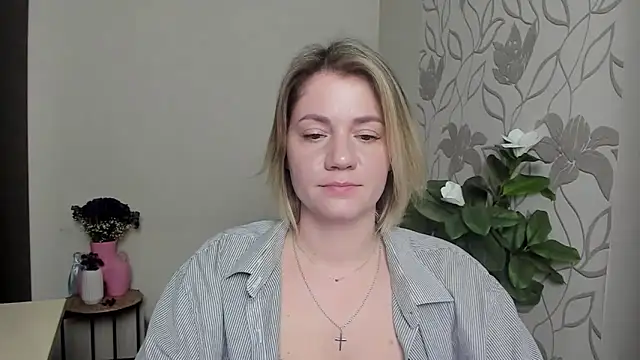 MariaSttone online show from March 2025 05:57:02 PM