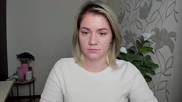 MariaSttone online show from October 2025 05:10:02 PM