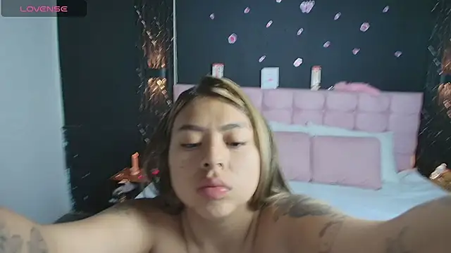 AntonellaRosee  online show from September 2025 12:00:02 PM