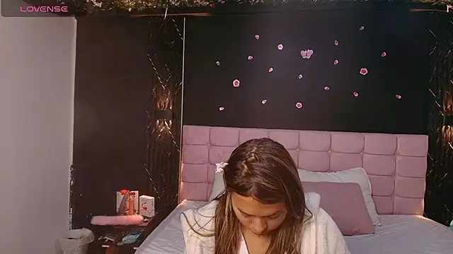 AntonellaRosee  online show from October 2025 12:06:02 PM