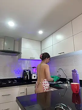 nicollefiorett online show from March 2026 11:13:01 PM