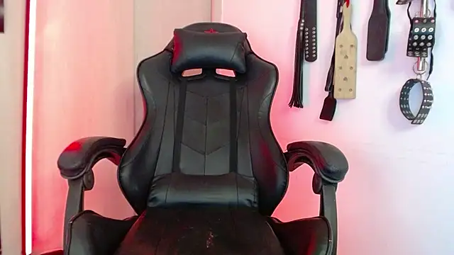 Alisson Beckett online show from March 2026 10:27:01 PM