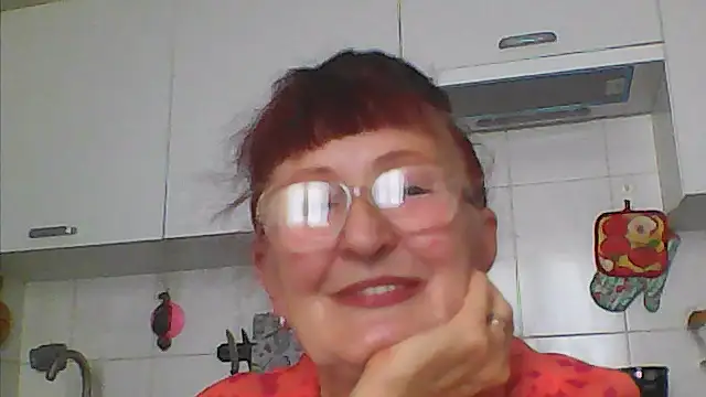 Snapshot of TanyaSweet634 chatting on June 2026 06:02:01 AM TanyaSweet634 online show from June 2026 06:02:01 AM