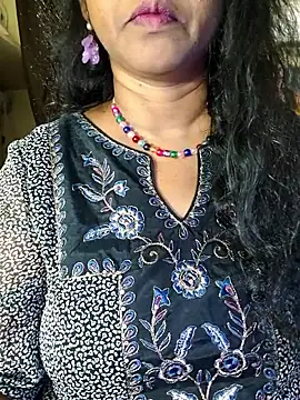 Snapshot of Bangarupapa chatting on June 2026 05:01:02 AM Bangarupapa online show from June 2026 05:01:02 AM
