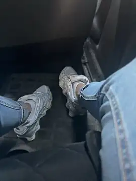 FeetVibe online show from April 2026 04:25:01 AM