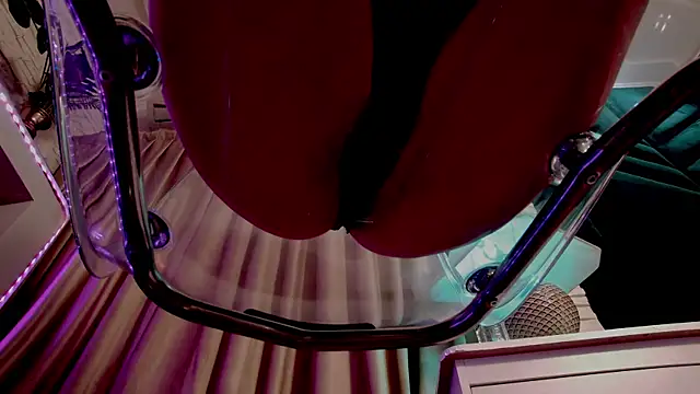 Snapshot of FeetVibe chatting on January 2026 08:18:02 AM FeetVibe online show from January 2026 08:18:02 AM