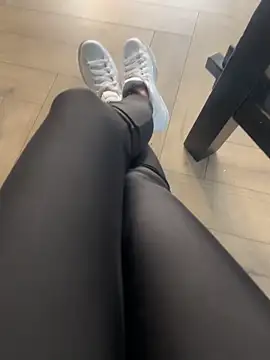 FeetVibe online show from November 2025 08:28:01 AM