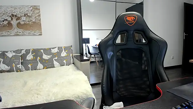 Snapshot of White_Dylan chatting on November 2025 01:00:02 PM White Dylan online show from November 2025 01:00:02 PM