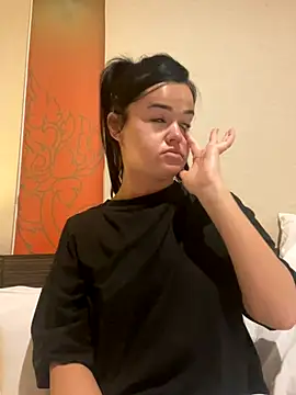 English-Chloe96 online show from November 2025 04:49:02 AM