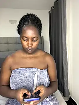 prettiepearl online show from September 2025 12:33:01 PM