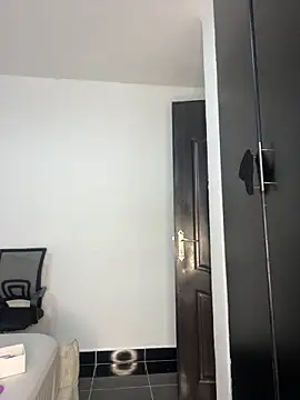 prettiepearl online show from January 2026 06:44:02 PM