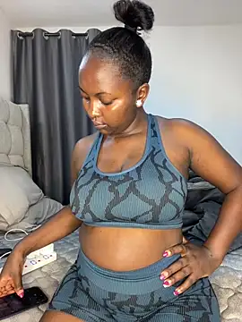 Snapshot of prettiepearl chatting on December 2025 10:15:02 PM prettiepearl online show from December 2025 10:15:02 PM