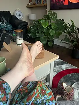 curvy-milf-abbie online show from March 2026 04:54:01 PM