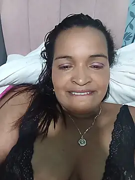 Snapshot of _violetta_- chatting on July 2026 01:56:01 AM violetta - online show from July 2026 01:56:01 AM