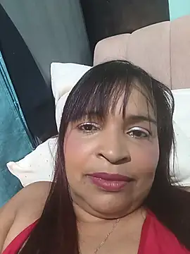 Snapshot of _violetta_- chatting on July 2026 12:39:02 AM violetta - online show from July 2026 12:39:02 AM