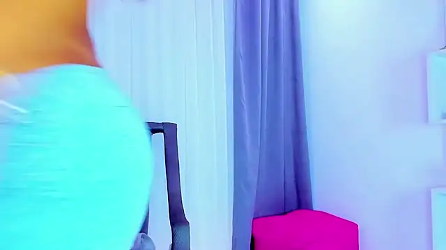 sofialina online show from March 2026 06:54:01 PM