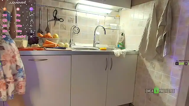 Snapshot of MilfeaN chatting on January 2026 05:27:02 PM MilfeaN online show from January 2026 05:27:02 PM