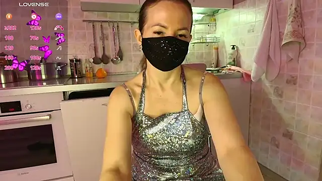 MilfeaN online show from April 2026 09:11:01 AM