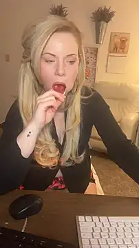 EllaSnow online show from January 2025 08:34:02 AM