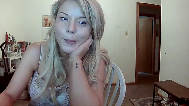 EllaSnow online show from February 2025 08:24:02 AM