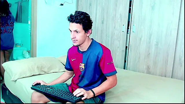 meridandwither online show from April 2026 05:20:02 PM