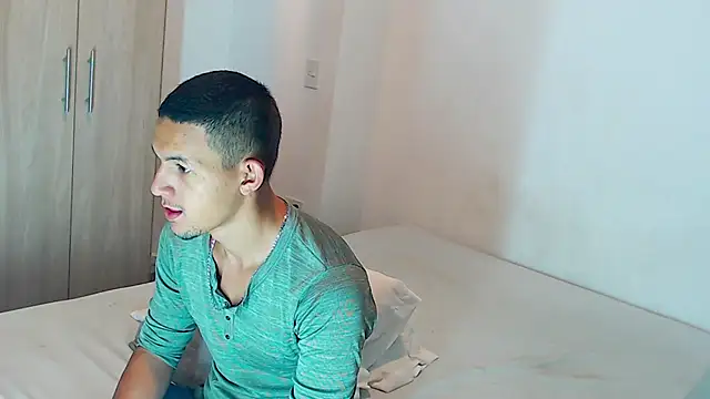 Snapshot of meridandwither chatting on February 2025 10:14:02 AM meridandwither online show from February 2025 10:14:02 AM