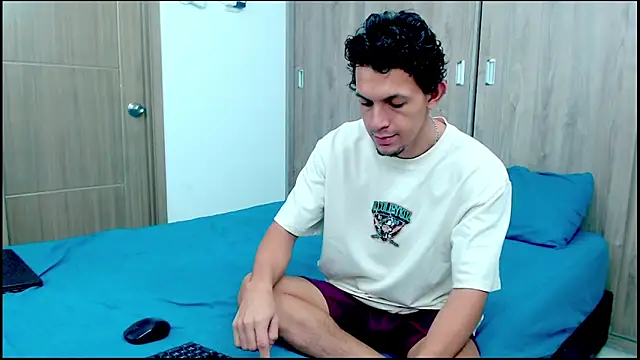 meridandwither online show from May 2026 10:46:02 AM