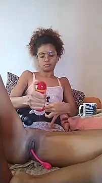 Snapshot of Emanuelle_manu chatting on January 2026 11:03:01 AM Emanuelle manu online show from January 2026 11:03:01 AM