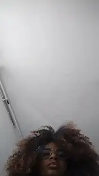 Snapshot of Emanuelle_manu chatting on February 2026 11:18:01 AM Emanuelle manu online show from February 2026 11:18:01 AM