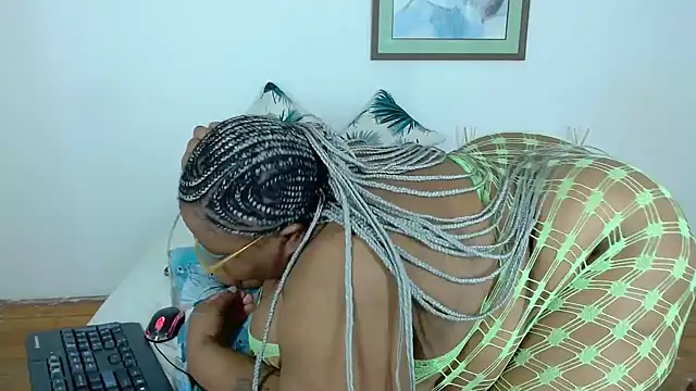 DAIRYBELLELIZxx online show from November 2025 09:19:01 PM