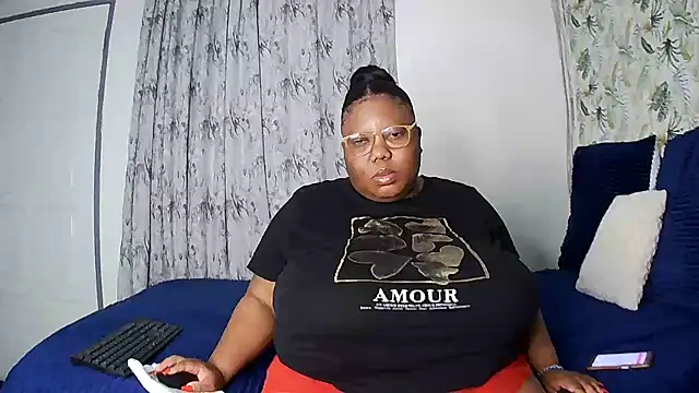 DAIRYBELLELIZxx online show from June 2026 10:26:01 PM