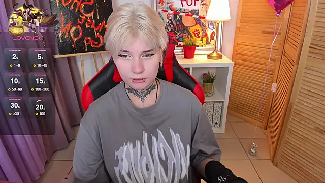 Snapshot of mekurisu chatting on March 2025 04:24:02 AM mekurisu online show from March 2025 04:24:02 AM