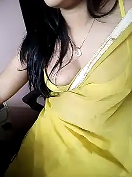 Snapshot of karishma chatting on March 2025 11:12:02 PM karishma online show from March 2025 11:12:02 PM