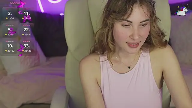 Snapshot of JennyyLuv chatting on November 2025 09:19:01 PM JennyyLuv online show from November 2025 09:19:01 PM