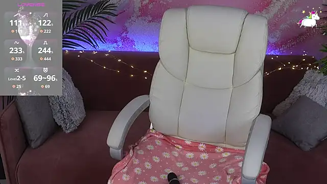 JennyyLuv online show from April 2026 07:20:01 PM