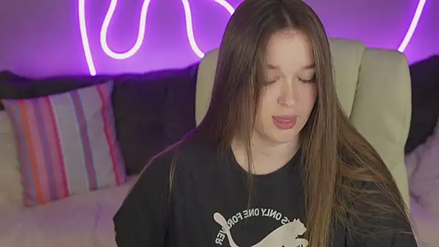 DonnaLustt online show from November 2025 02:32:01 PM