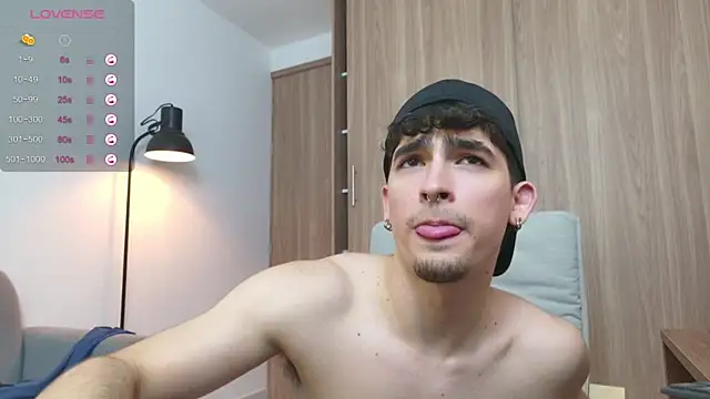 Snapshot of zenn_rush1 chatting on February 2025 02:41:01 PM zenn rush1 online show from February 2025 02:41:01 PM