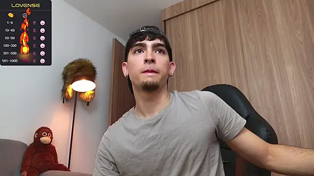 Snapshot of zenn_rush1 chatting on January 2025 12:35:01 PM zenn rush1 online show from January 2025 12:35:01 PM