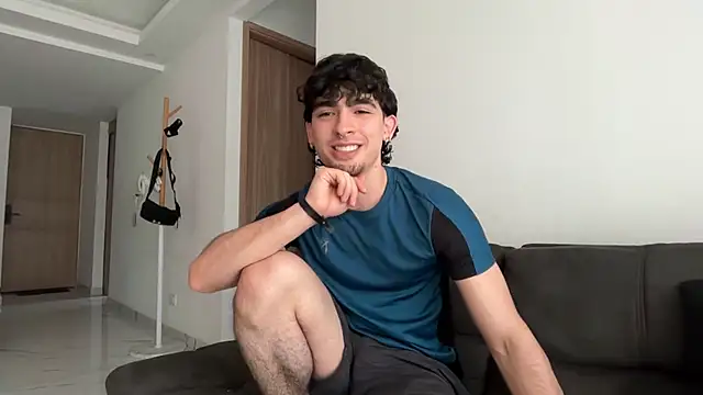 Snapshot of zenn_rush1 chatting on January 2026 10:13:02 PM zenn rush1 online show from January 2026 10:13:02 PM