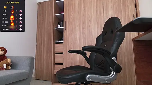 Snapshot of zenn_rush1 chatting on December 2024 05:05:02 PM zenn rush1 online show from December 2024 05:05:02 PM