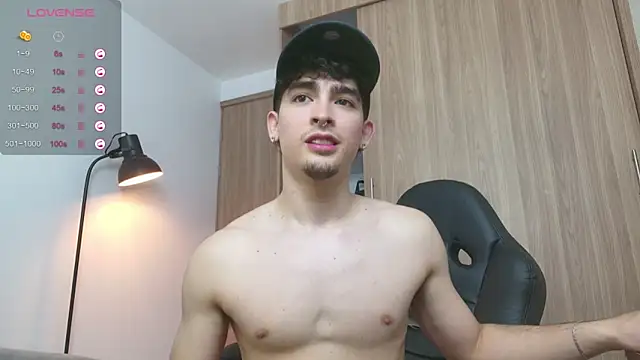 Snapshot of zenn_rush1 chatting on February 2025 04:39:02 PM zenn rush1 online show from February 2025 04:39:02 PM