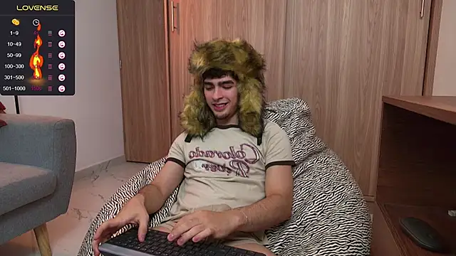 Snapshot of zenn_rush1 chatting on January 2025 01:13:01 PM zenn rush1 online show from January 2025 01:13:01 PM