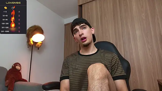 Snapshot of zenn_rush1 chatting on January 2025 11:32:01 AM zenn rush1 online show from January 2025 11:32:01 AM