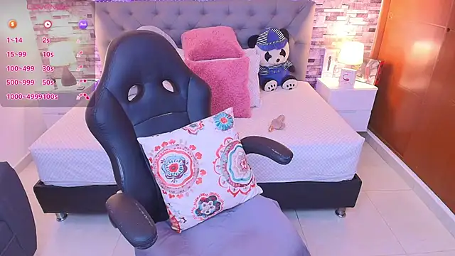 italy   boobs online show from November 2025 11:03:01 AM