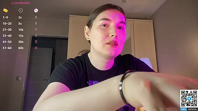 Maria Bowie online show from April 2026 06:15:02 AM