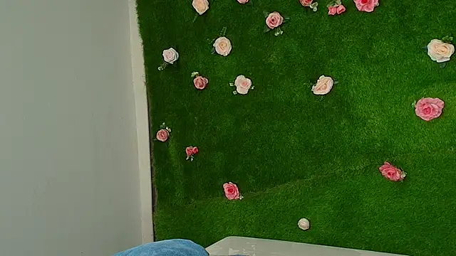 Huge Titties  online show from January 2026 05:39:01 PM