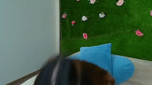 Huge Titties  online show from January 2026 06:03:02 PM